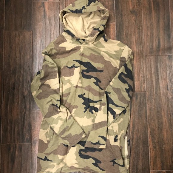 Pacsun Hooded Sweatshirt - Camo - Picture 1 of 3